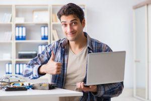 Buying a Refurbished Laptop on EMI? Here’s What You Need to Know